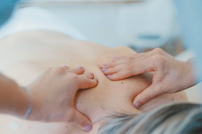 Massage in der Naturheil- und Hypnosepraxis Dr. Sybille Hanka